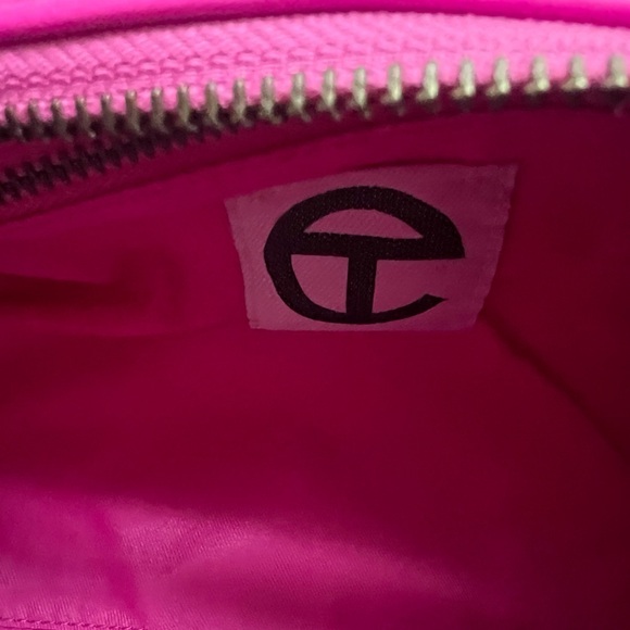Medium azalea Telfar duffle - Picture 10 of 15